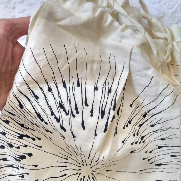 Designs by MASUE Ivory Linen Screen Print Shorts - Picture 5 of 6